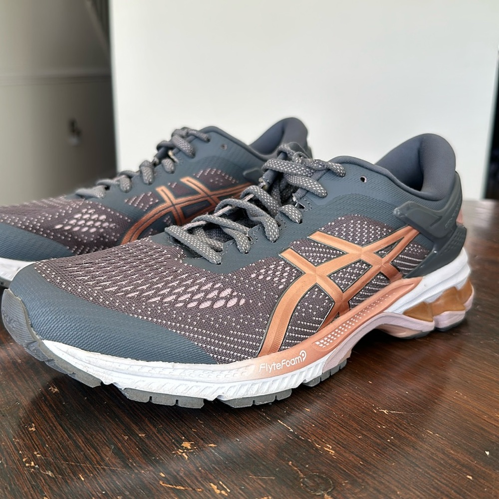 ASICS Gel-Kayano 26 running, women's 10.5 in Metropolis (grey)/Rose Gold